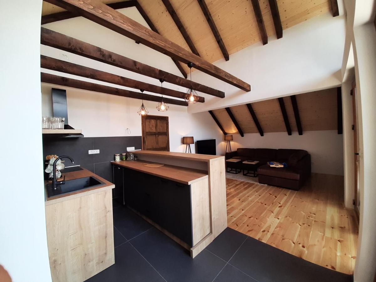 Fern Farm Eco Studio Apartment 모이코바츠 외부 사진